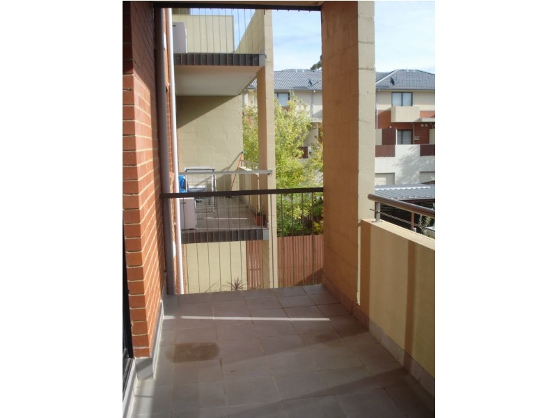 12/1 Monash Green Drive, Clayton VIC 3168