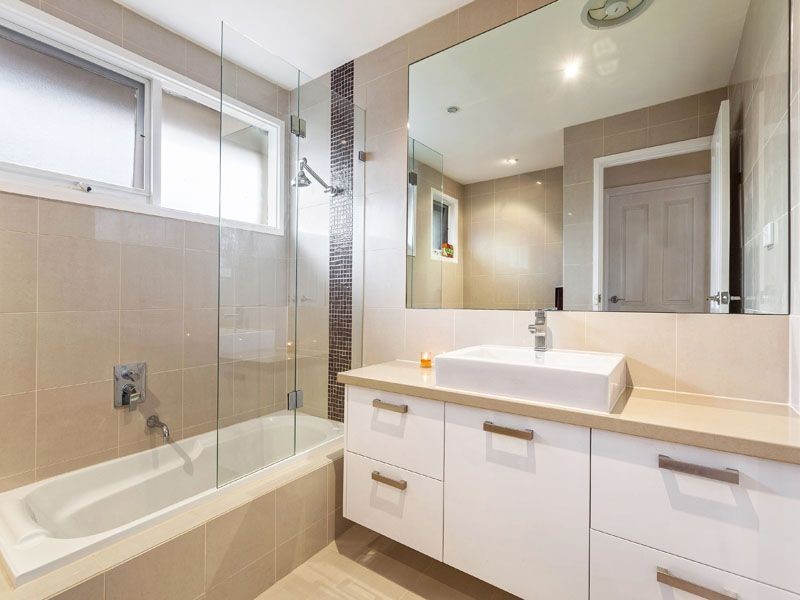 21 Newcombe Court, Clayton South VIC 3169