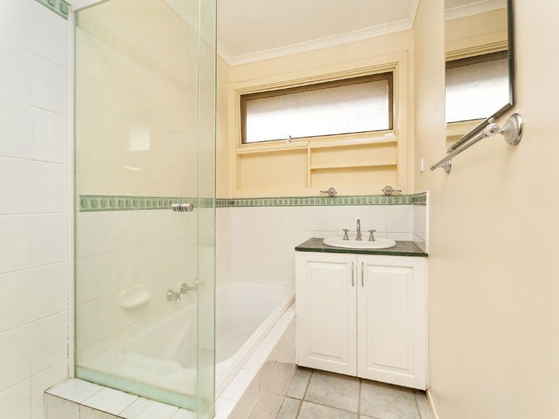 20 Orloff Close, Clayton South VIC 3169