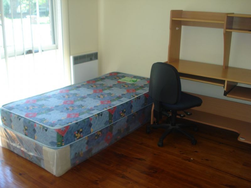 2/8 Dennis Street, Clayton VIC 3168