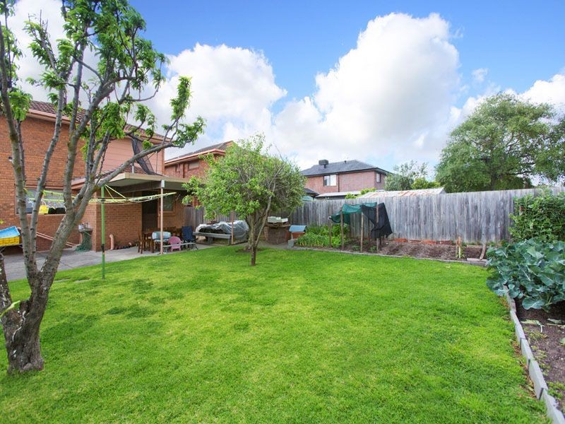 9 Carbine Avenue, Clarinda VIC 3169