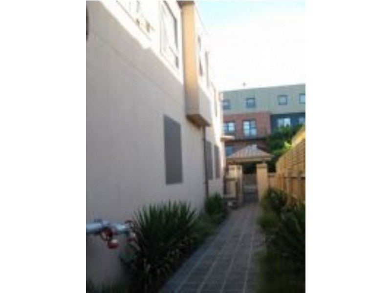 11/17 Park Street, Hawthorn VIC 3122