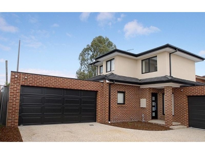 2/14 Prince Charles Street, Clayton VIC 3168