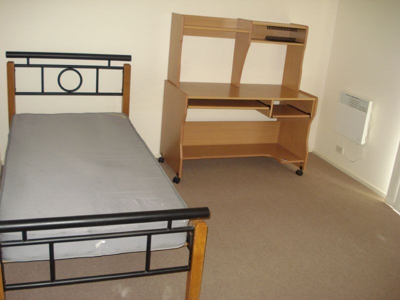 1/8 Dennis street, Clayton VIC 3168