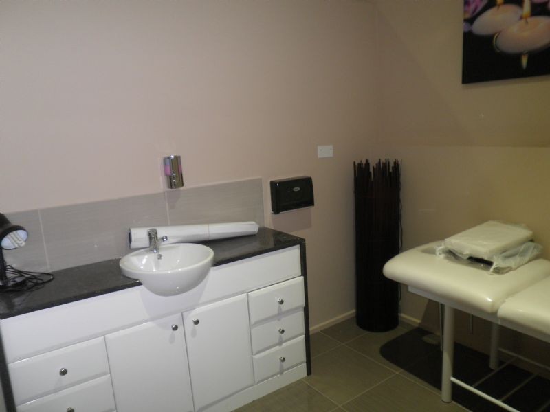 SHOP 1461 centre road, Clayton VIC 3168