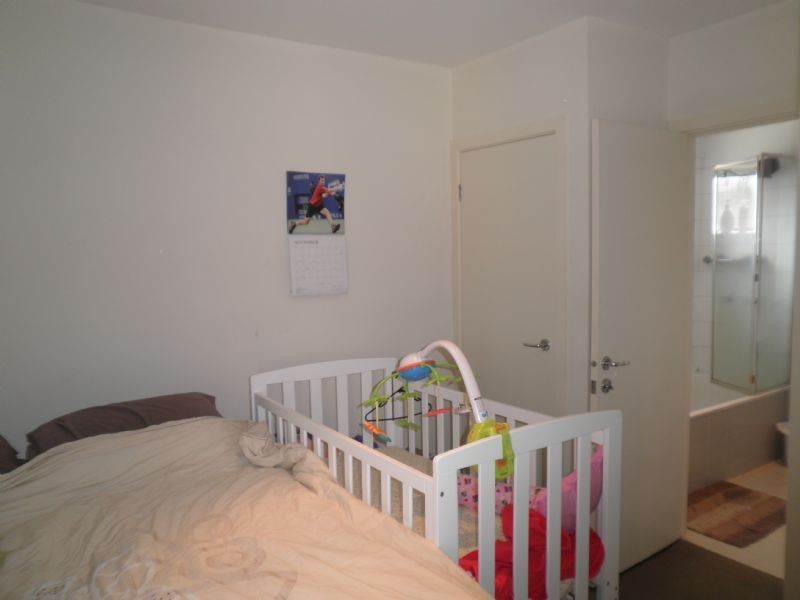 23/2 Greenfield Drive, Clayton VIC 3168