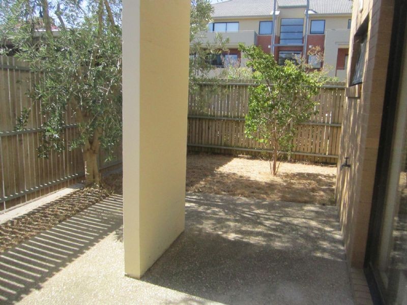 3/1 Greenfield Drive, Clayton VIC 3168