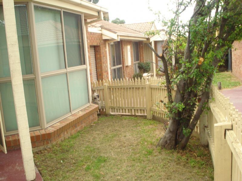 2/20 Irwin Street, Clayton VIC 3168