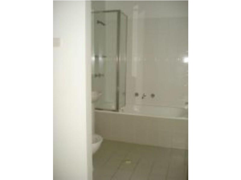 12/1 Greenfield Drive, Clayton VIC 3168