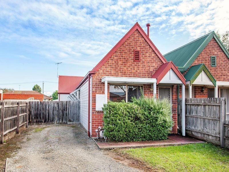 27B Renver Road, Clayton VIC 3168
