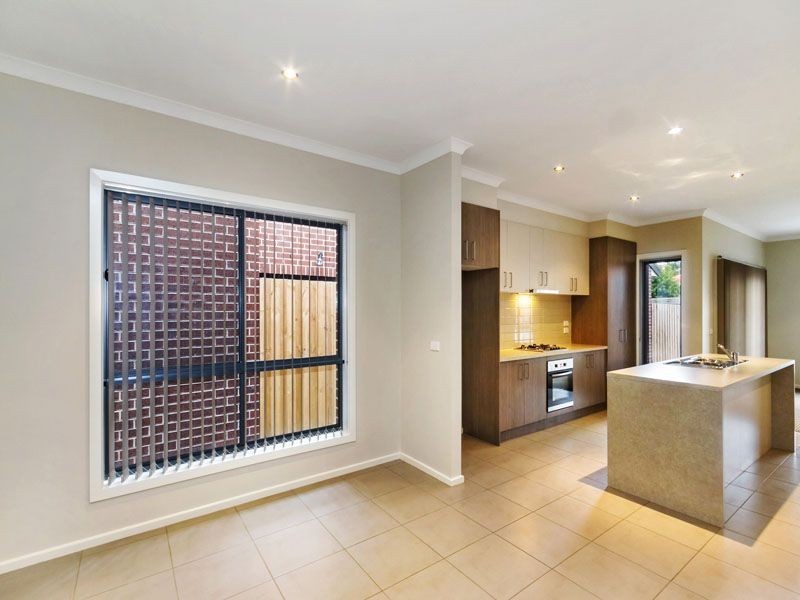 4B Rowson Grove, Clarinda VIC 3169