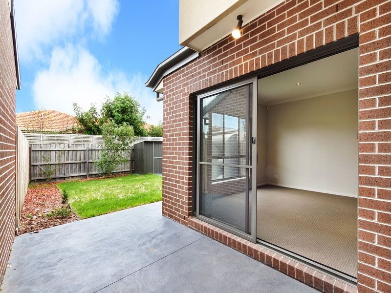 4B Rowson Grove, Clarinda VIC 3169