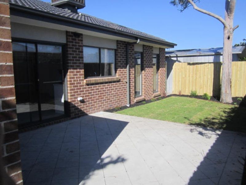 2/14 Hadkinson Street, Clayton South VIC 3169