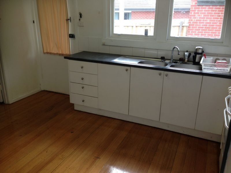 1/27 Edinburgh Street, Clayton VIC 3168