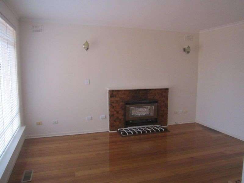 8 Caroline Street, Clayton VIC 3168