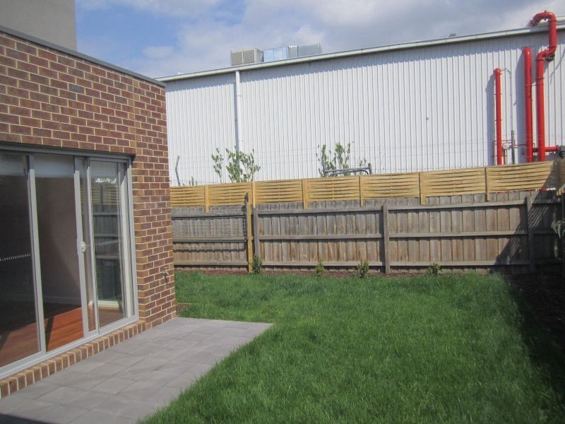 2/111 Moriah Street, Clayton VIC 3168