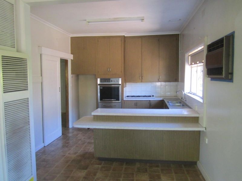 25 Wallace Ave, Murrumbeena VIC 3163