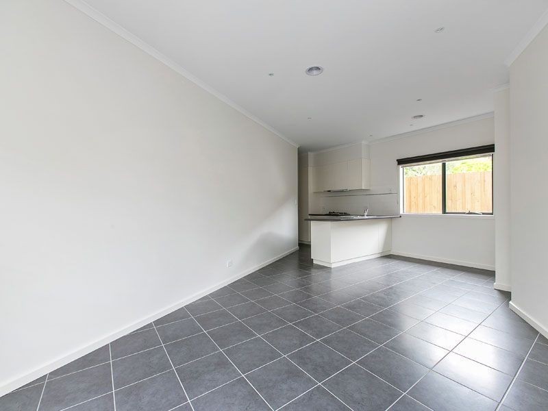 1/5 Hourigan Avenue, Clayton VIC 3168