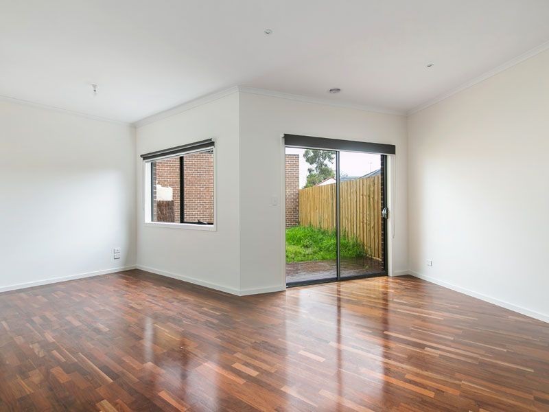 2/5 Hourigan Avenue, Clayton VIC 3168