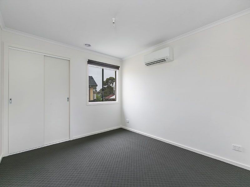2/5 Hourigan Avenue, Clayton VIC 3168