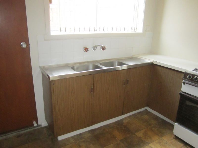 2/96 Ferntree Gully Road, Oakleigh East VIC 3166