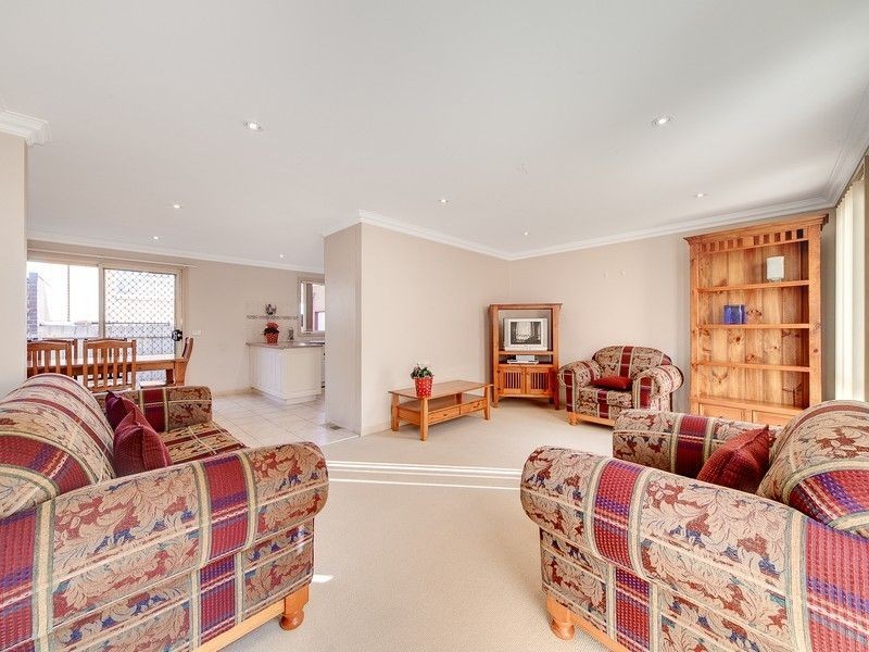 2/17 Thomas Street, Clayton VIC 3168