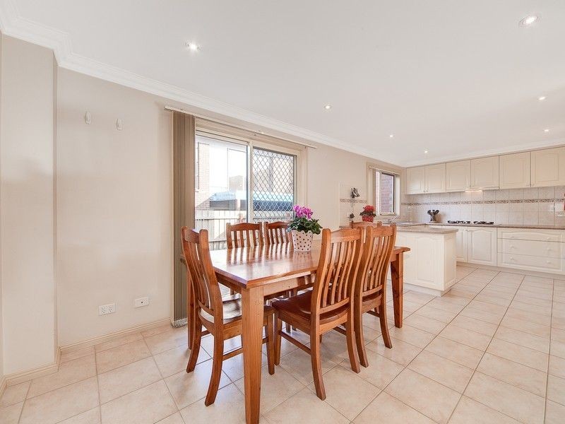 2/17 Thomas Street, Clayton VIC 3168