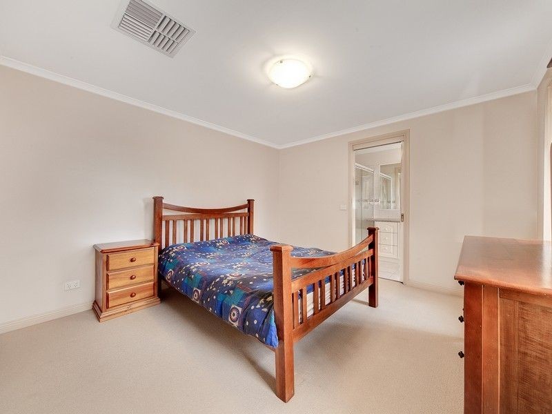 2/17 Thomas Street, Clayton VIC 3168