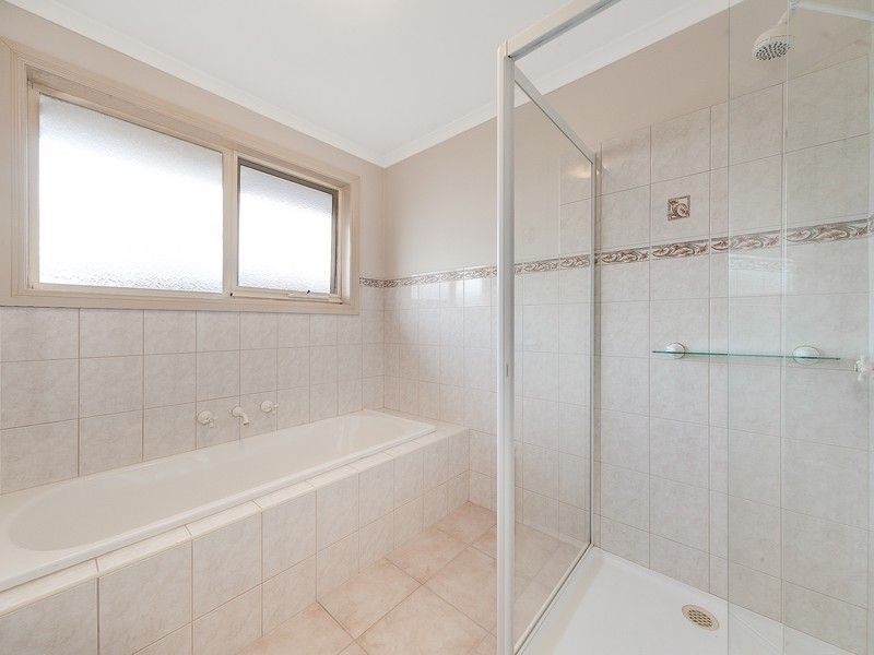 2/17 Thomas Street, Clayton VIC 3168