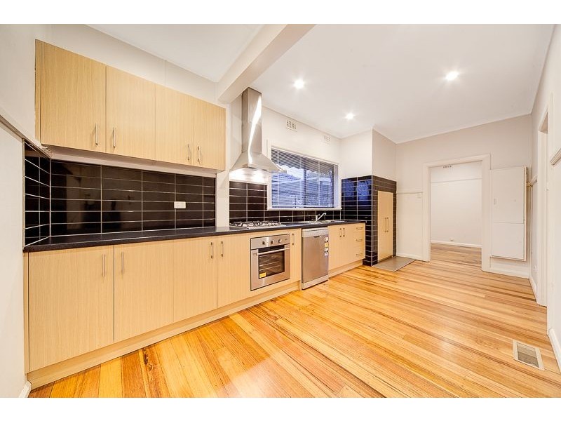 1/6 Robinson Street, Clayton VIC 3168