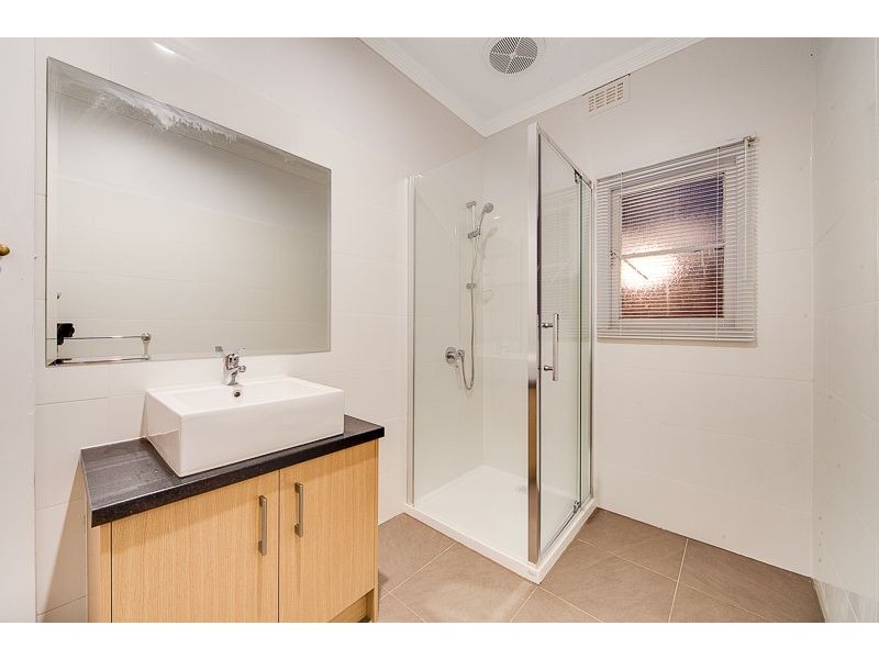 1/6 Robinson Street, Clayton VIC 3168