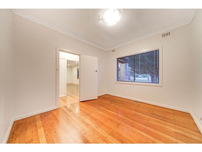 1/6 Robinson Street, Clayton VIC 3168