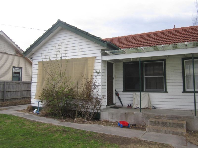 2/64 Potter Street, Dandenong VIC 3175