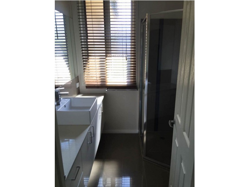 2/132 Ferntree Gully Road, Oakleigh East VIC 3166