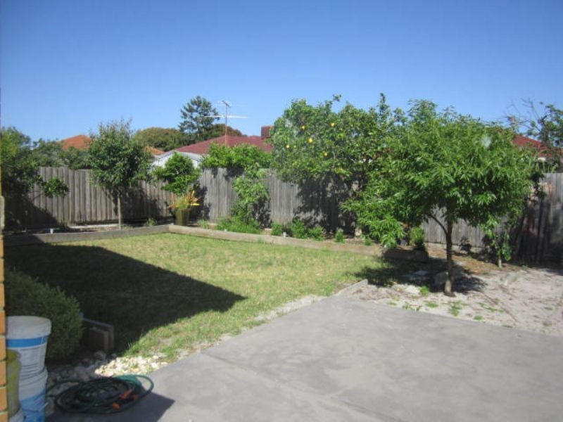 11 Gayle Court, Clayton South VIC 3169