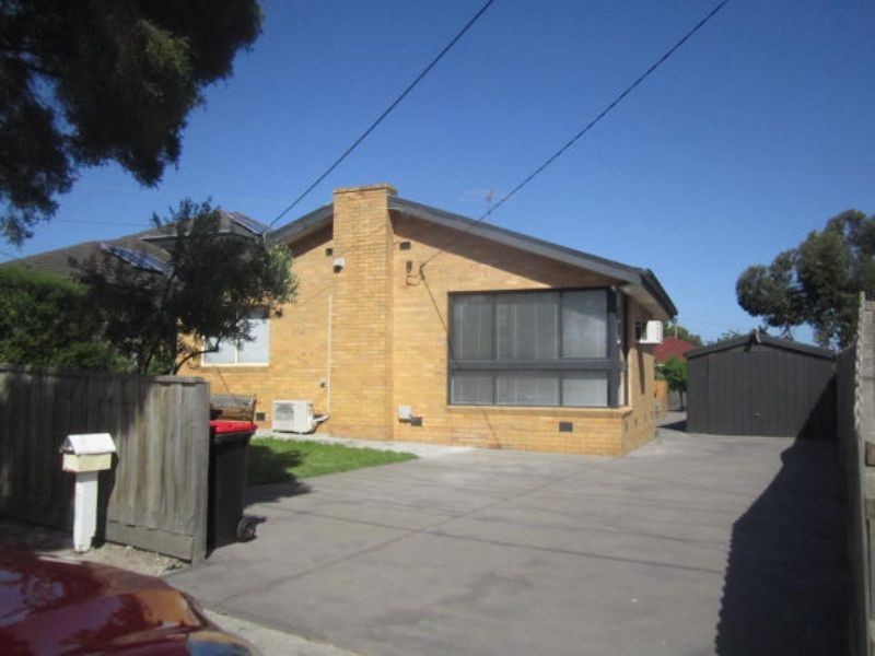 11 Gayle Court, Clayton South VIC 3169