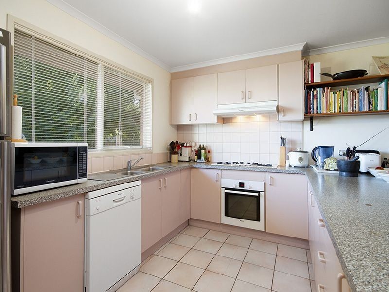 19 Woodside Avenue, Clayton VIC 3168