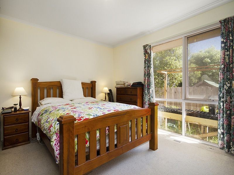 19 Woodside Avenue, Clayton VIC 3168