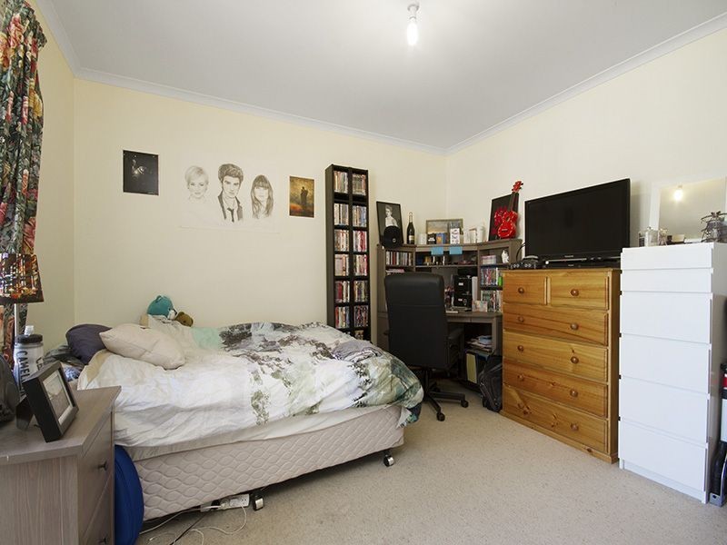 19 Woodside Avenue, Clayton VIC 3168