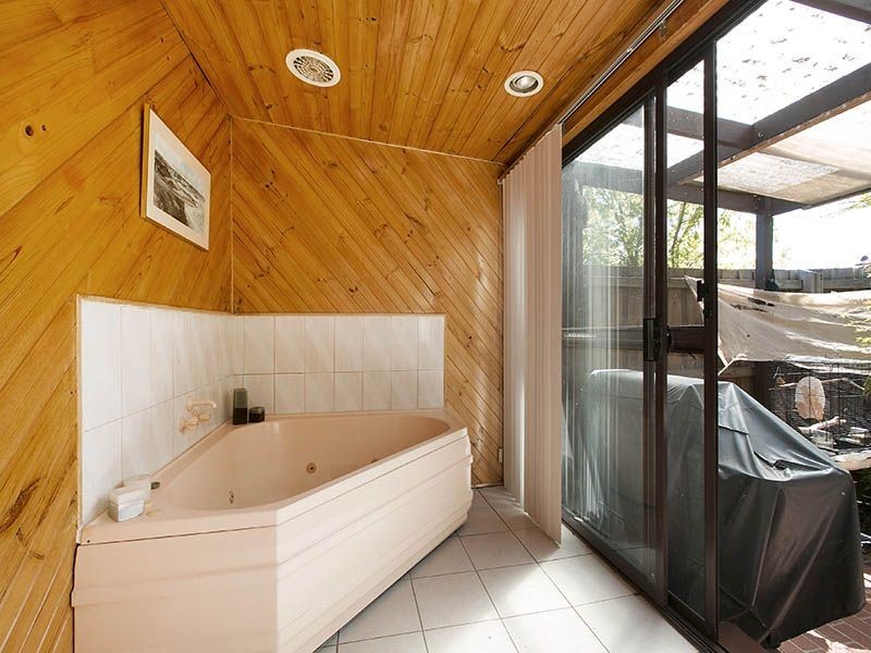 1/48 Ormond Road, Clayton VIC 3168