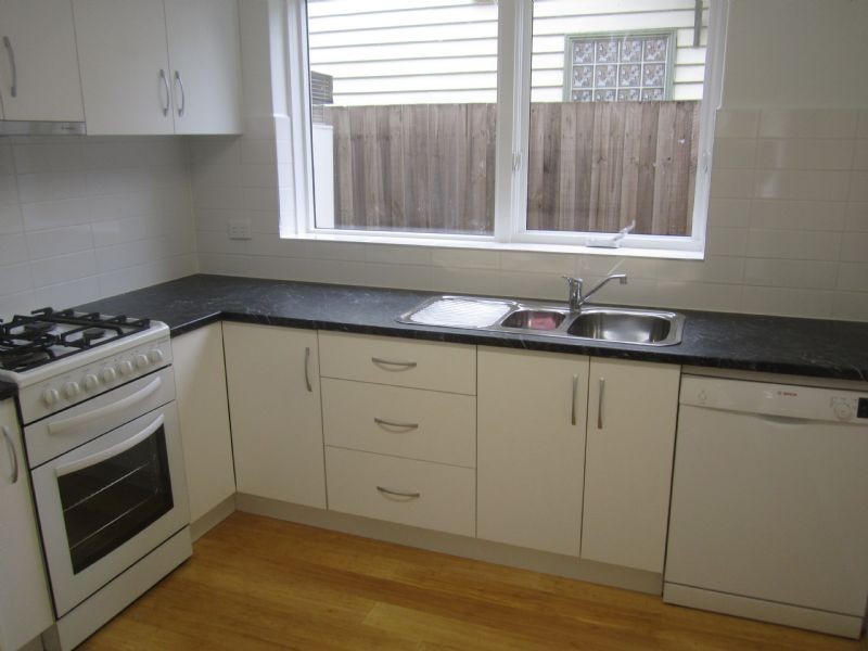 2/9 Clapham Road, Hughesdale VIC 3166