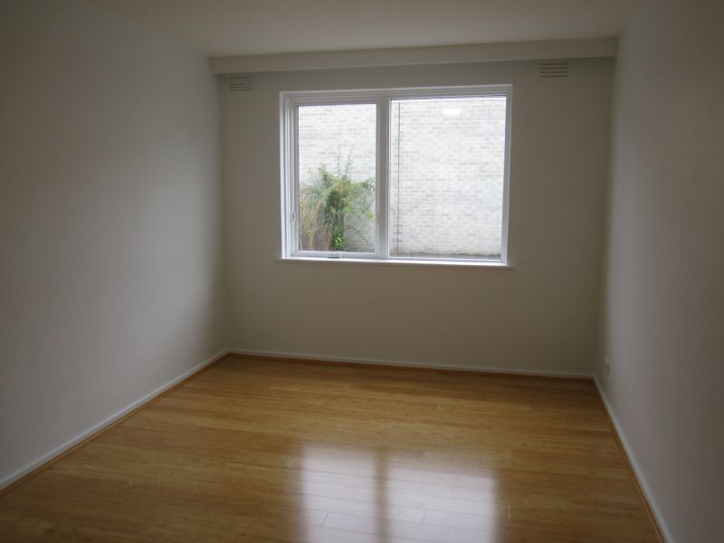 2/9 Clapham Road, Hughesdale VIC 3166