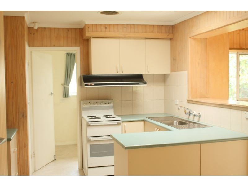 8 Nymph Street, Mitcham VIC 3132