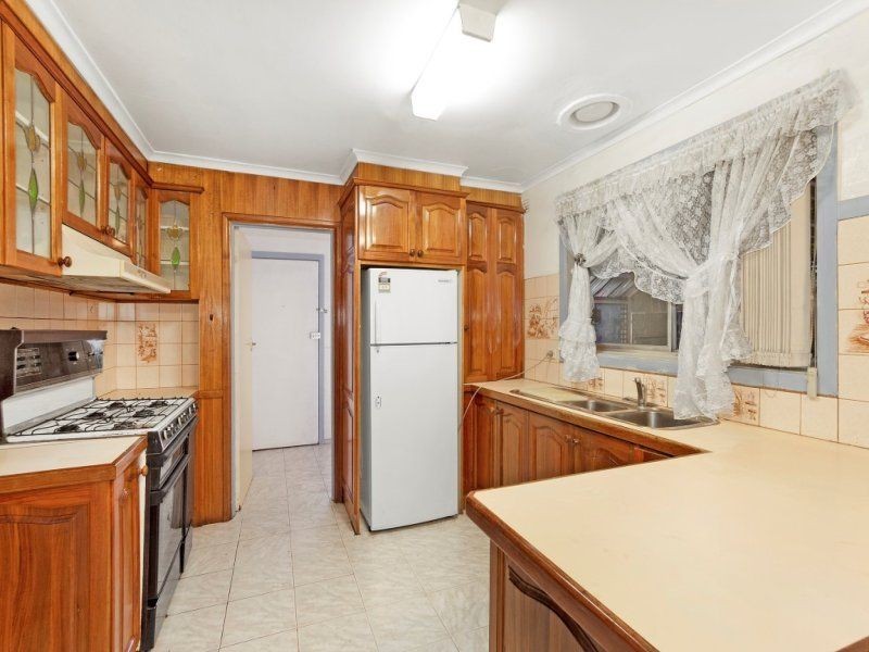 3 Luton Place, Clayton South VIC 3169