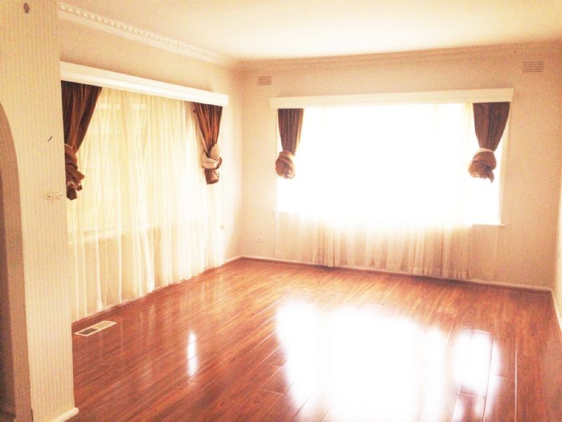 8 Zola Court, Glen Waverley VIC 3150