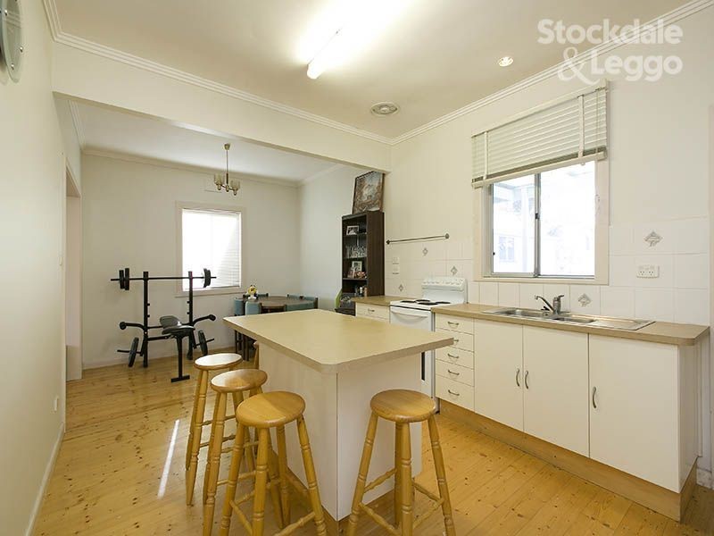 18 Prince Charles Street, Clayton VIC 3168