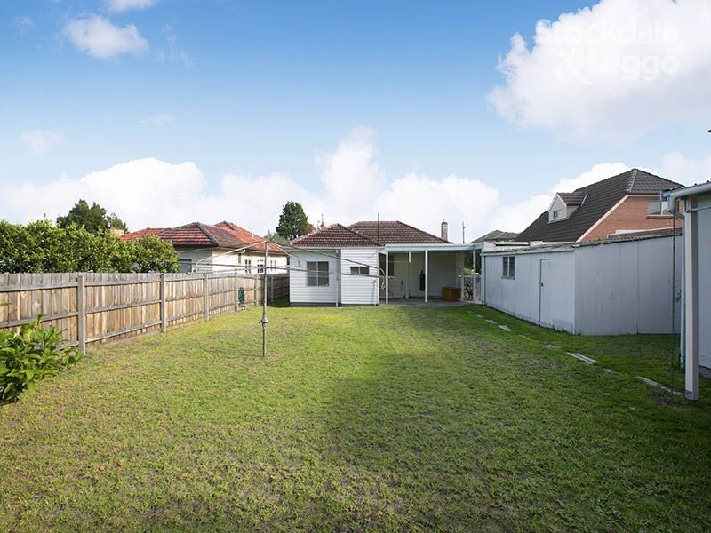 18 Prince Charles Street, Clayton VIC 3168