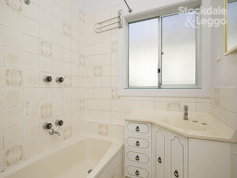 18 Prince Charles Street, Clayton VIC 3168