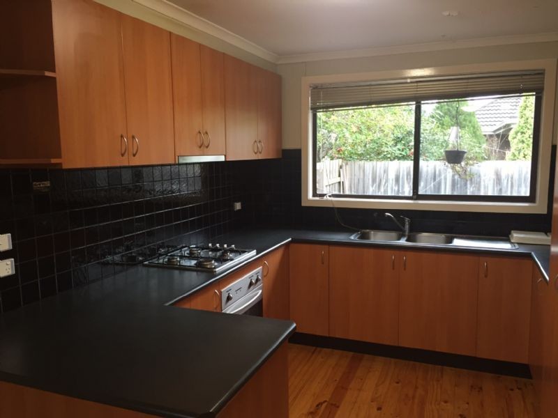 1/15 Burton Ave, Clayton VIC 3168