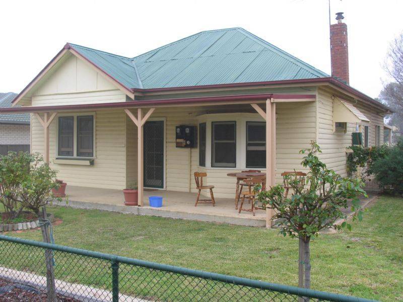 118 John Street, Corowa NSW 2646